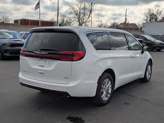 2026 Chrysler Pacifica PACIFICA SELECT AWD