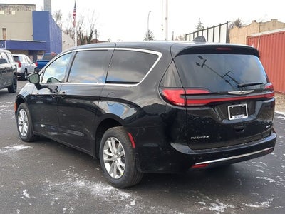 2026 Chrysler Pacifica PACIFICA SELECT AWD
