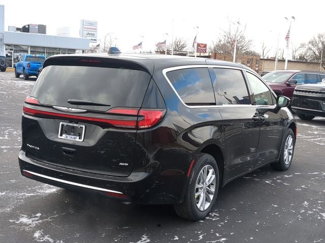 2026 Chrysler Pacifica PACIFICA SELECT AWD