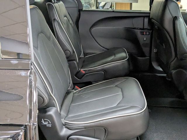 2027 Chrysler Pacifica PACIFICA LIMITED AWD