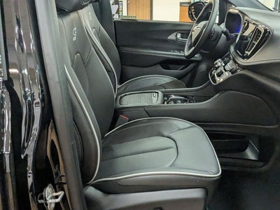 2027 Chrysler Pacifica PACIFICA LIMITED AWD
