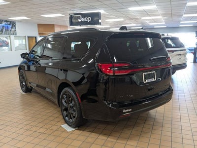 2027 Chrysler Pacifica PACIFICA LIMITED AWD