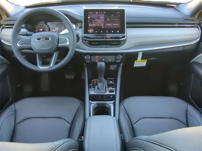 2025 Jeep Compass COMPASS LIMITED 4X4