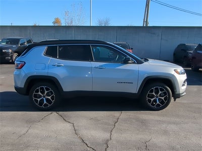 2025 Jeep Compass COMPASS LIMITED 4X4