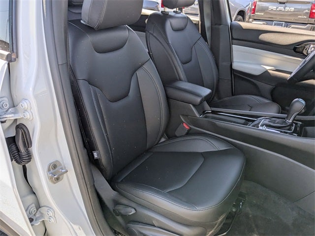 2025 Jeep Compass COMPASS LIMITED 4X4